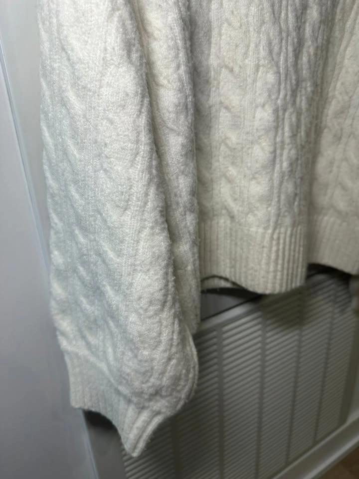 Women's Cream Cable Knit Turtleneck Sweater (Size S) [Mixxo] - photo 5