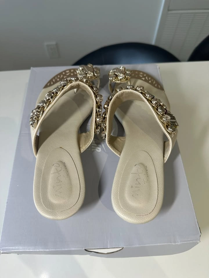 Women’s Embellished Sandals (Size 6–7) – Cream & Gold - photo 4
