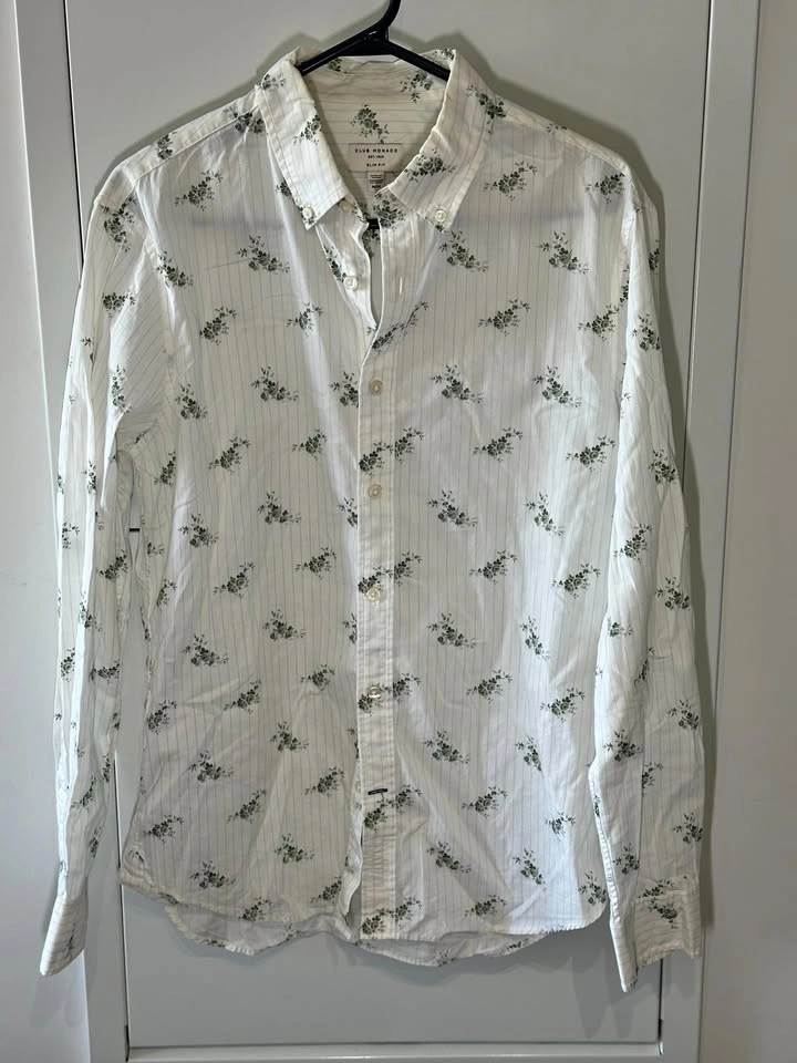Club Monaco Floral Button-Up Shirt (Size M) – Slim Fit