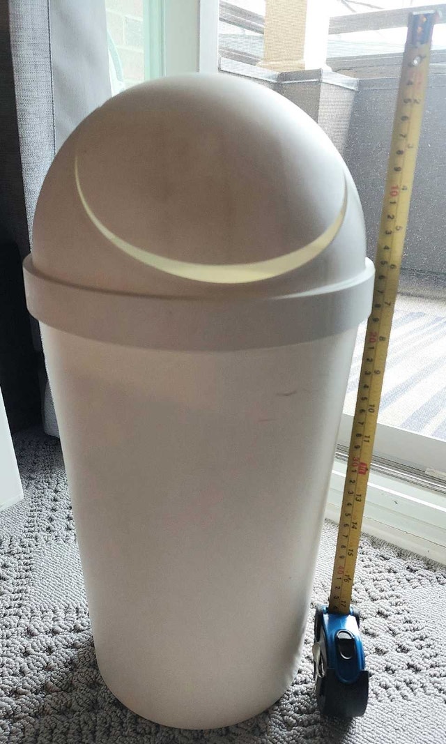 Trash Can - White Plastic