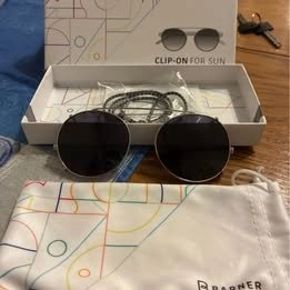 Stylish Clip-On Sunglasses – Barner (New) 😎
