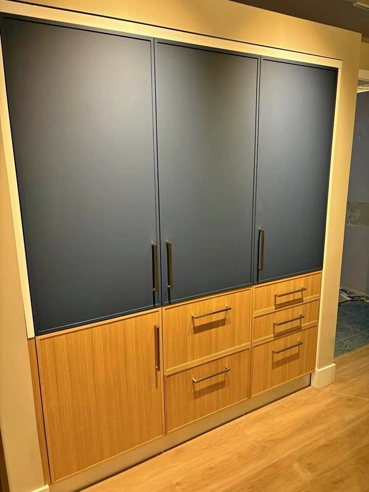 Storage Cabinet / Top Cabinet