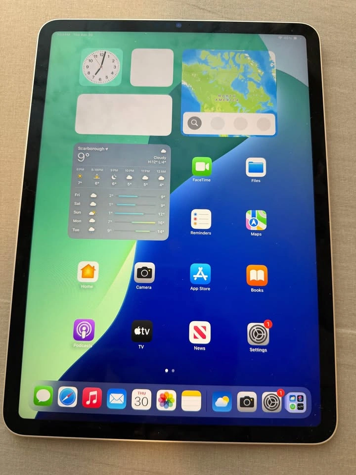 iPad Pro M1 11 inch w/ Keyboard - photo 2