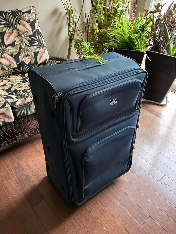 Luggage | - photo 2