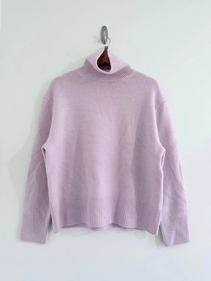 Aritzia Plush Cashmere Oversized Turtleneck Sweater Size L NWOT