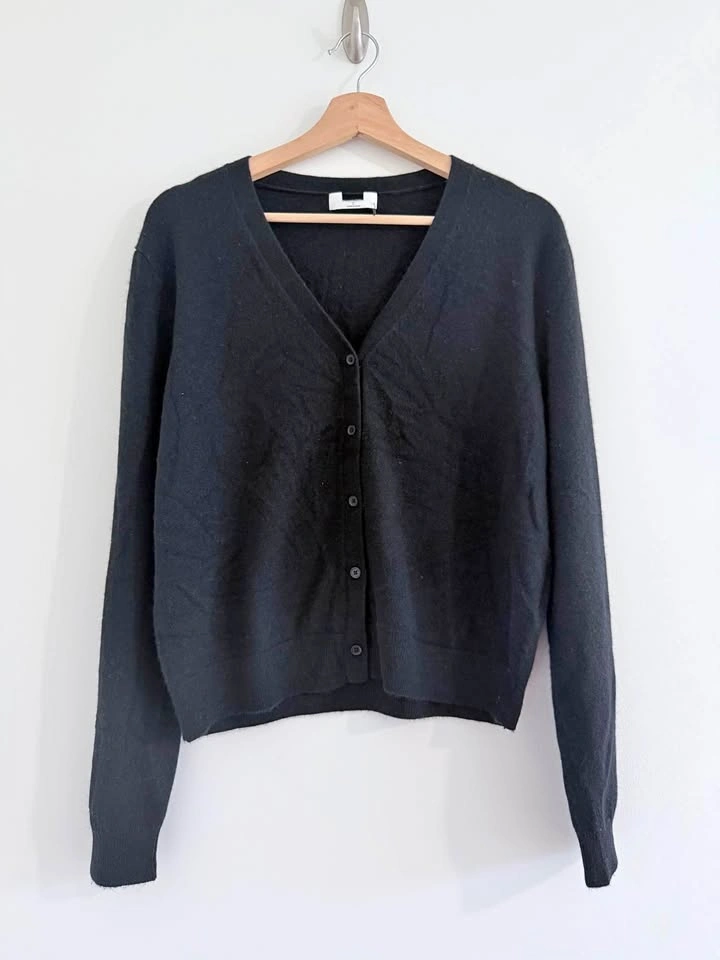Aritzia Bare Cashmere Vneck Cardigan Size L NWOT