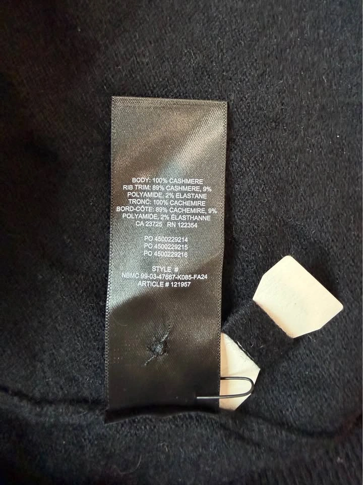 Aritzia Bare Cashmere Vneck Cardigan Size L NWOT - photo 5