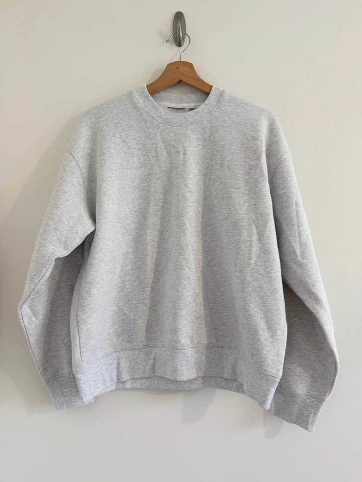 Aritzia Cozy Sweatfleece Perfect Crew Sweatshirt Size M NWOT - photo 2