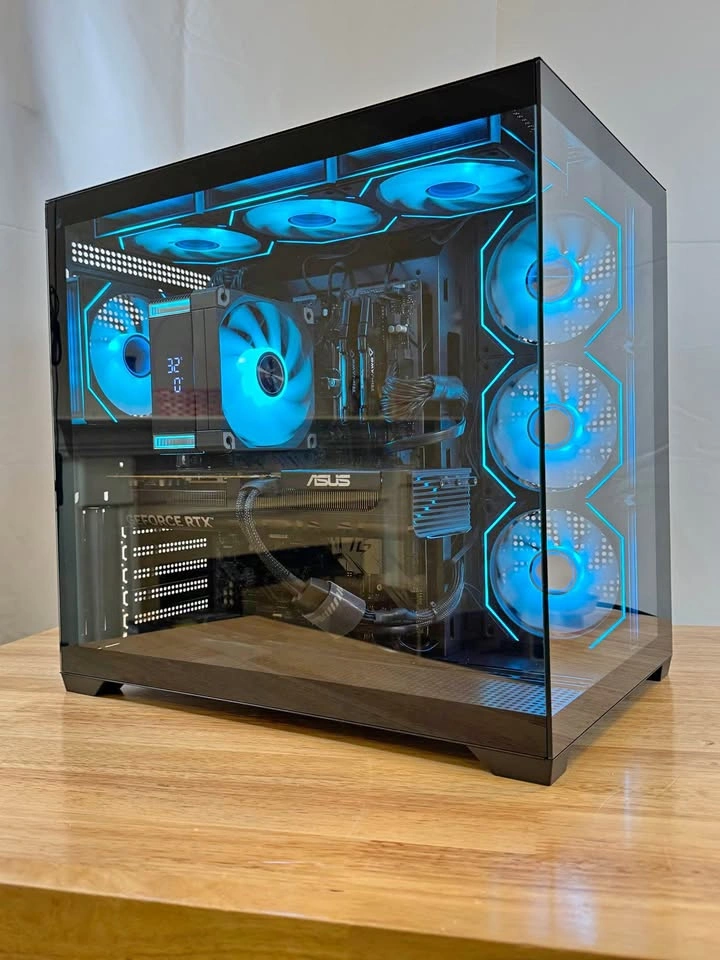 RTX 5070 PC - Ryzen 7 5800x | 32GB RAM | 1TB SSD
