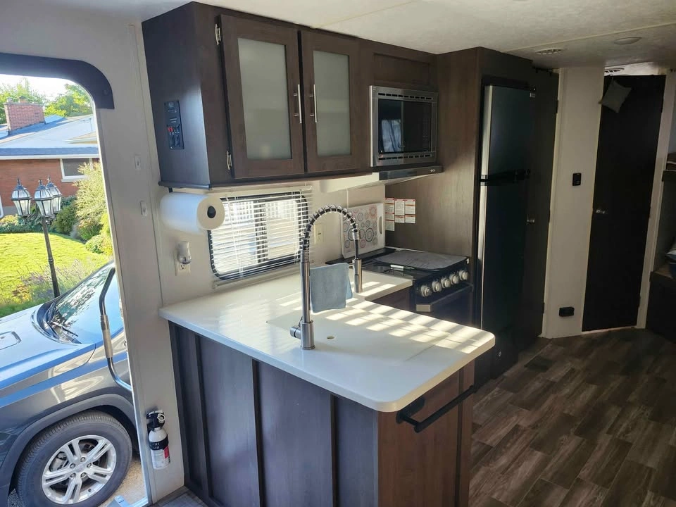 2019 Salem Forest River 26DBUD Travel Trailer - photo 5