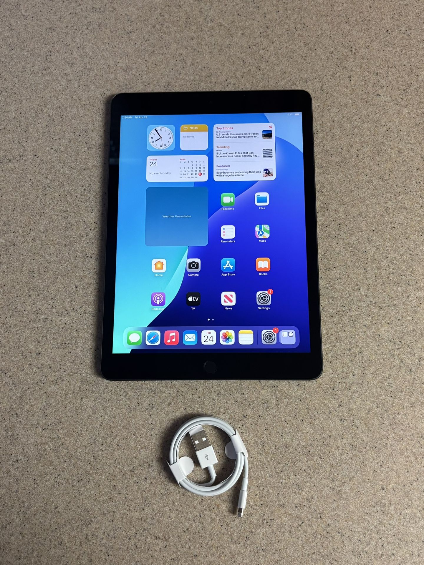 iPad 7th gen 32gb $150 Or Best Offer - photo 2