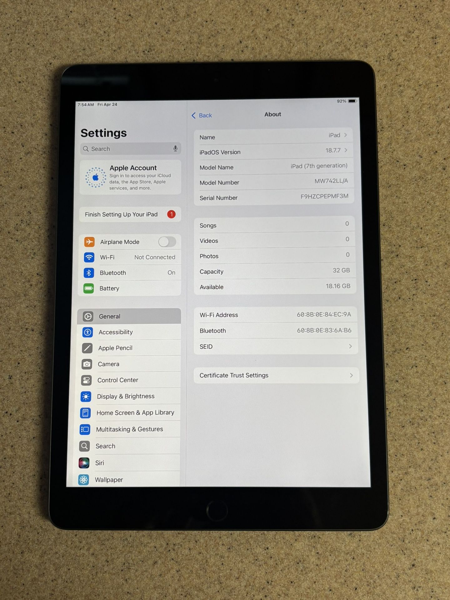 iPad 7th gen 32gb $150 Or Best Offer - photo 3
