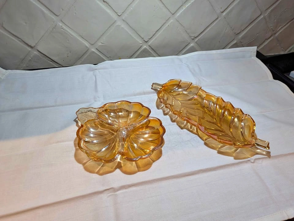 Carnival glass serving bowls Indiana Glass vintage plates
