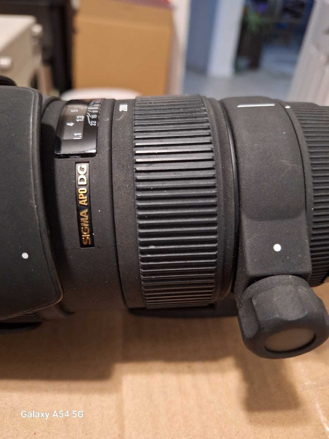 Sigma 70-200mm 1:2.8 Lens for Canon - photo 3