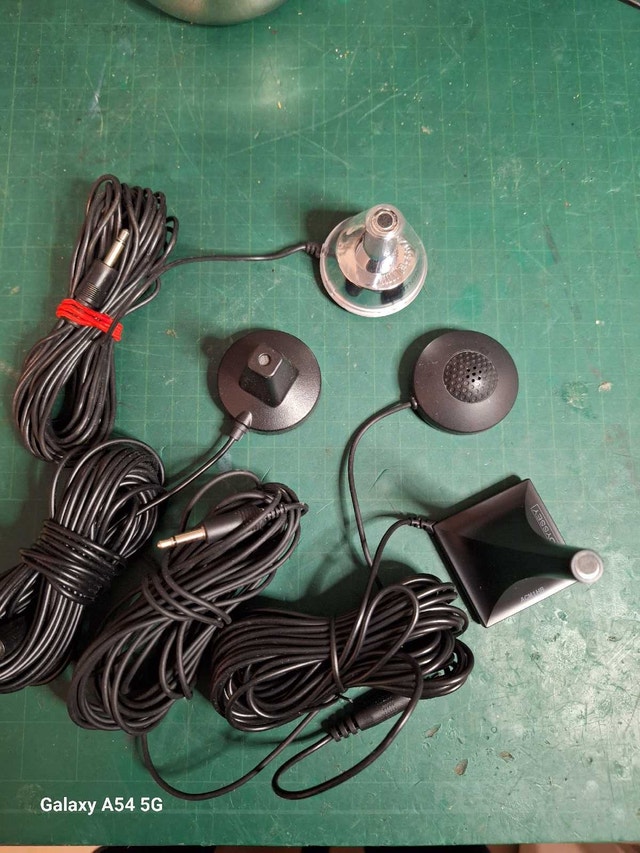 Microphone for audio sound calibration