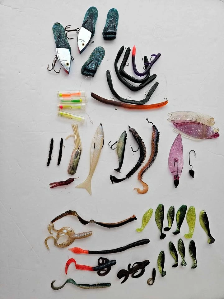 Assorted Pre-hooked Soft Bait and Non Hooked Soft Bait - price f