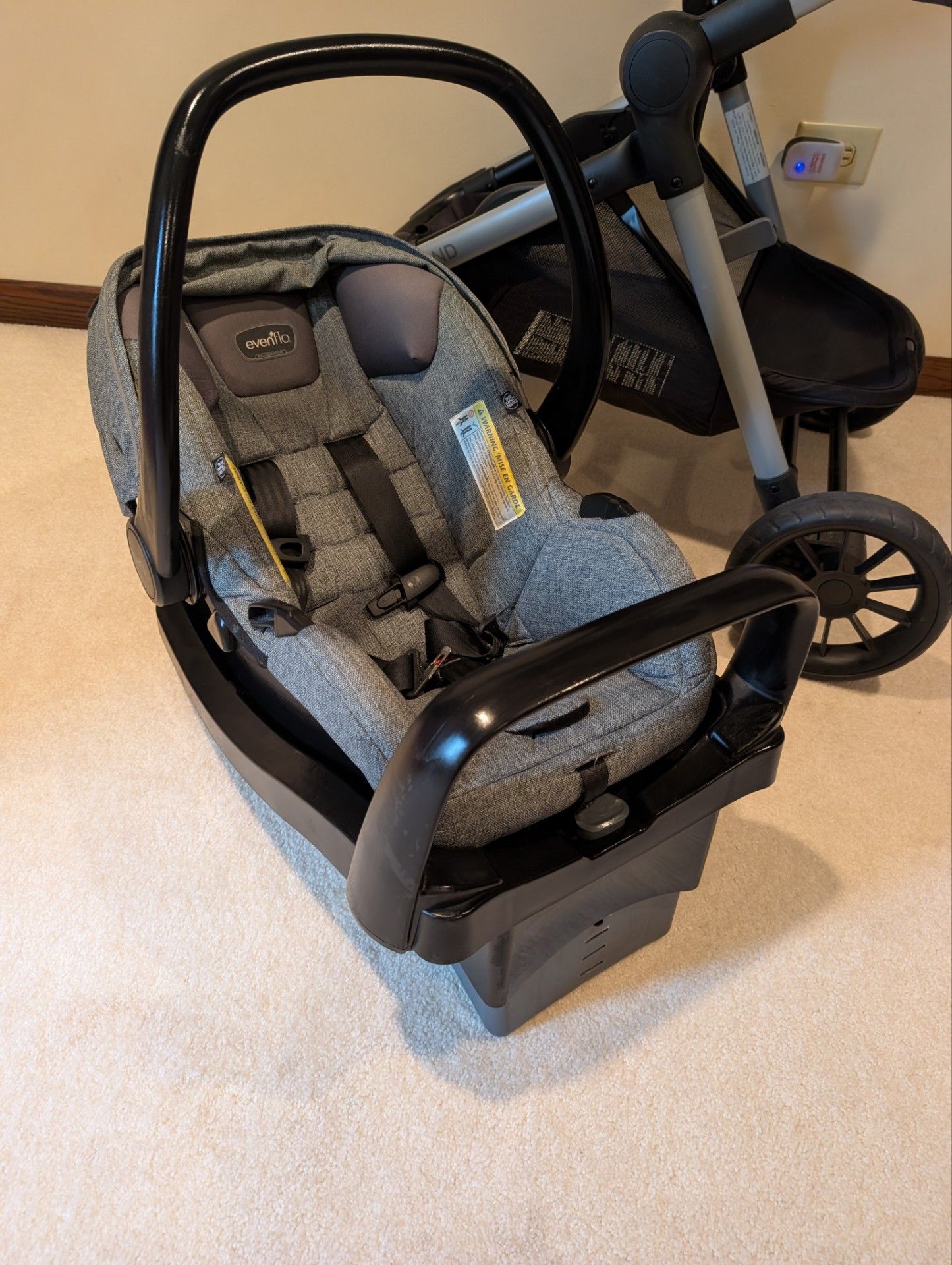 Evenflo Pivot Xpand Travel System (Stroller + Bassinet + Car Sea - photo 3