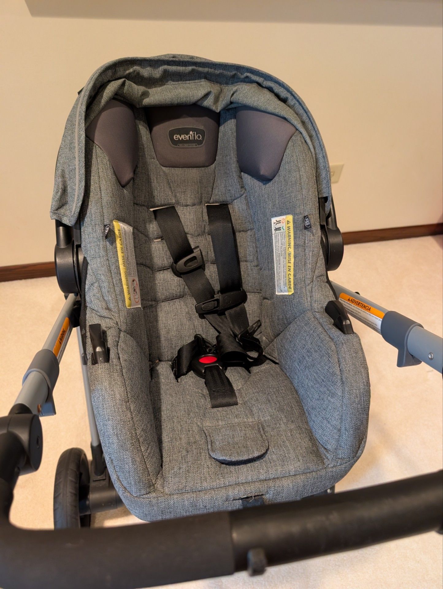 Evenflo Pivot Xpand Travel System (Stroller + Bassinet + Car Sea - photo 5