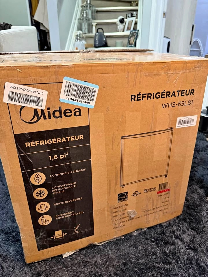MIDEA 1.6 CU FT SINGLE DOOR MINI FRIDGE BLACK