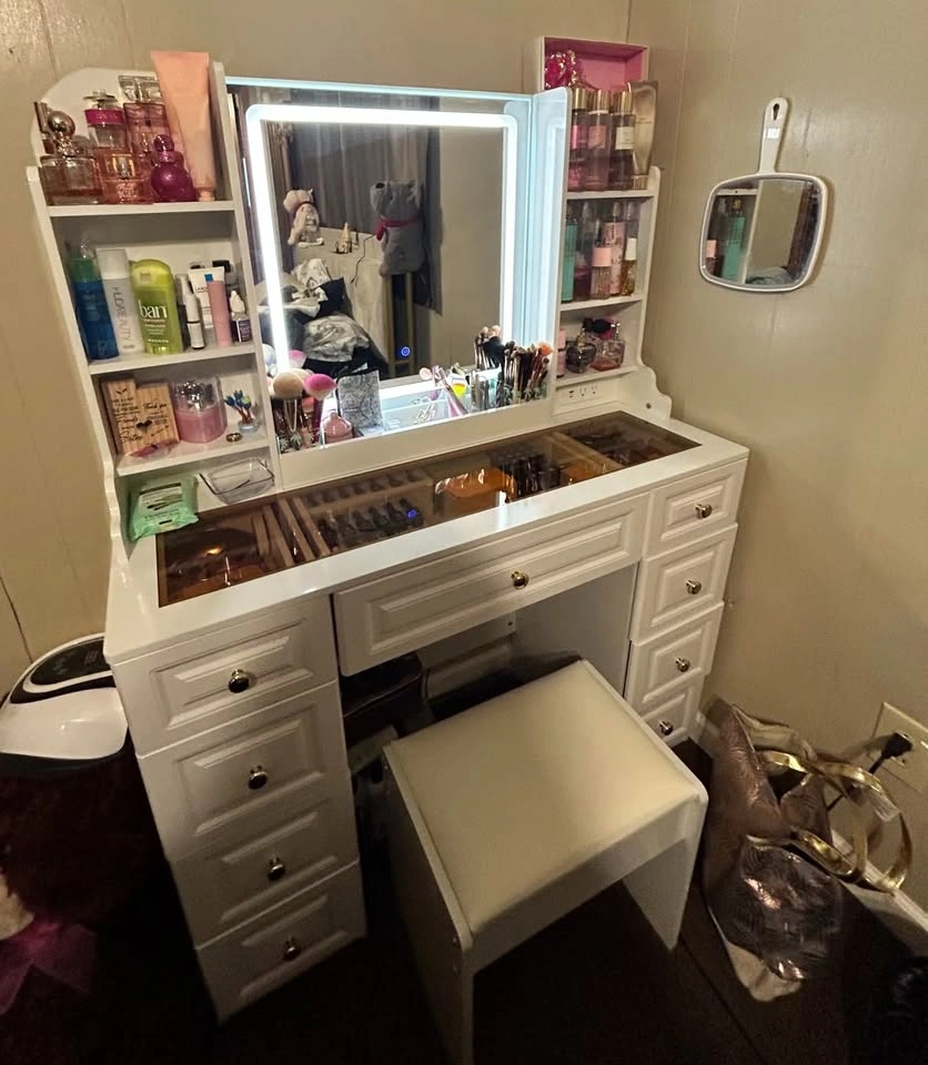 Luxury makeup vanity - photo 3