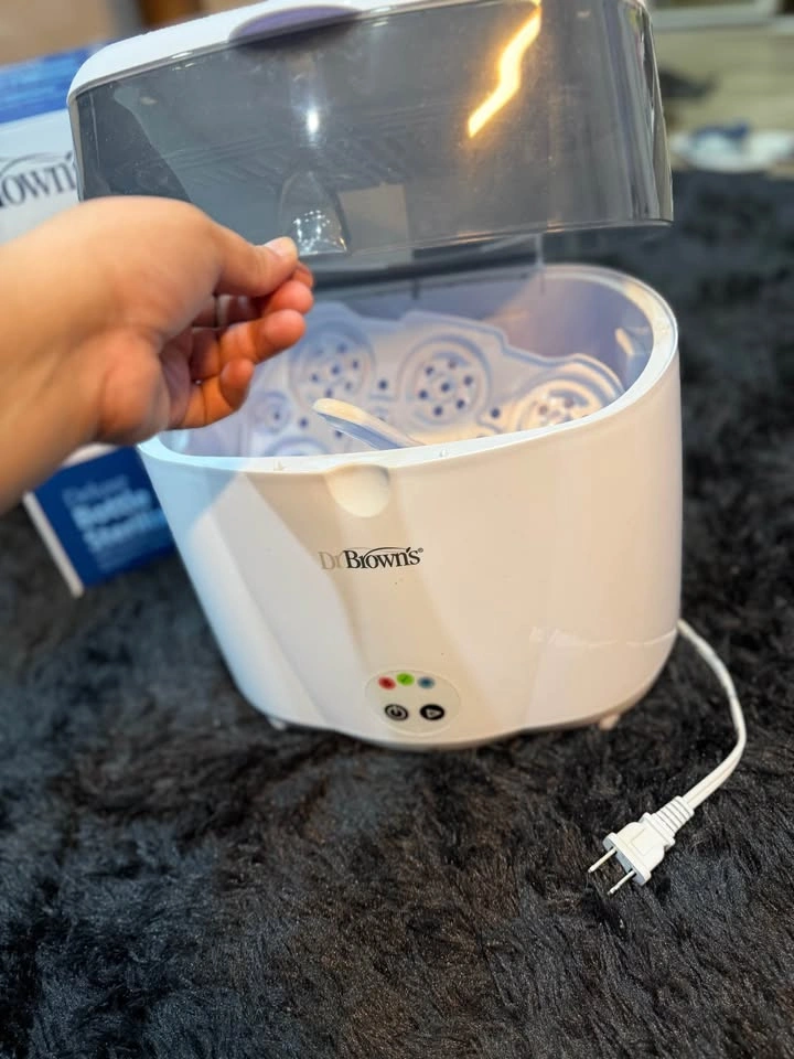 Dr. Brown's Deluxe Electric Sterilizer for Baby Bottles - photo 3