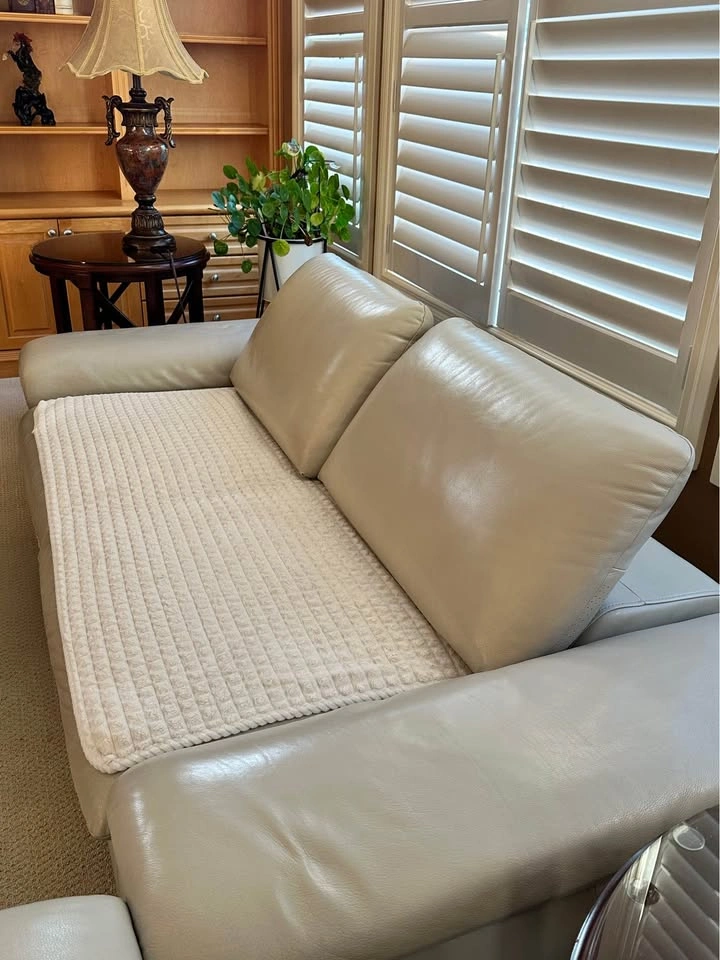 Real leather couch - photo 2