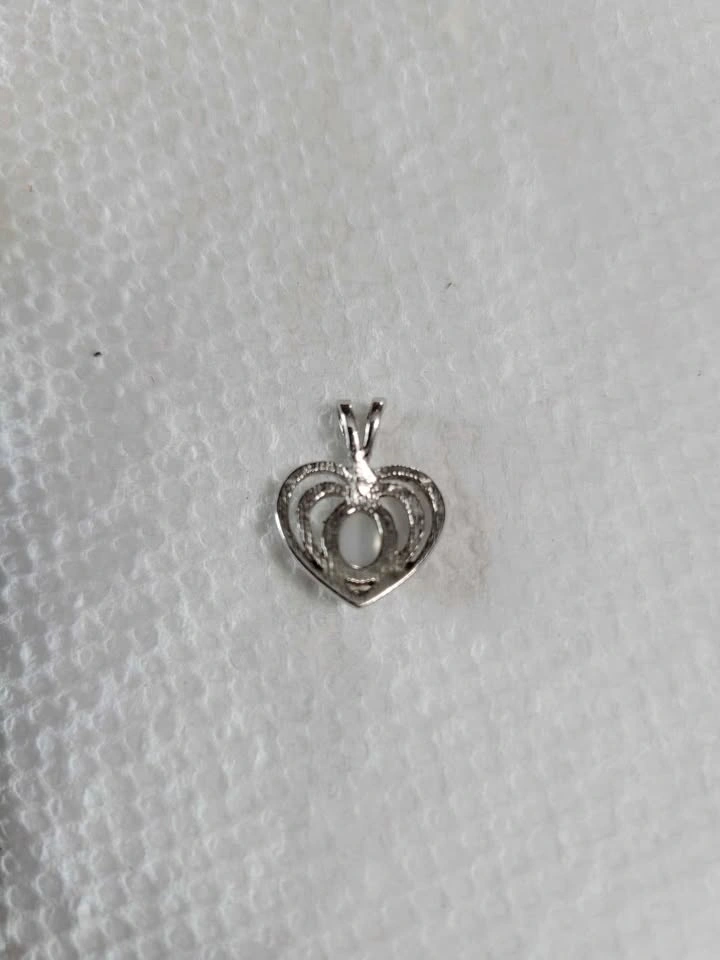 Heart Shaped Opal Pendant - photo 2