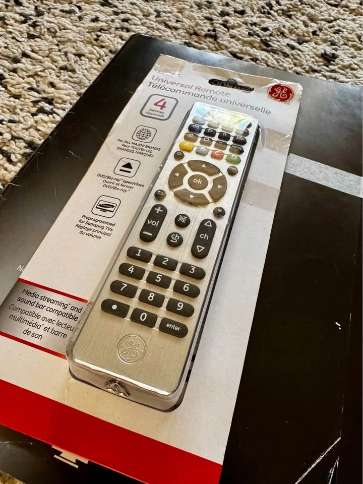 Insignia 19” TV - photo 3