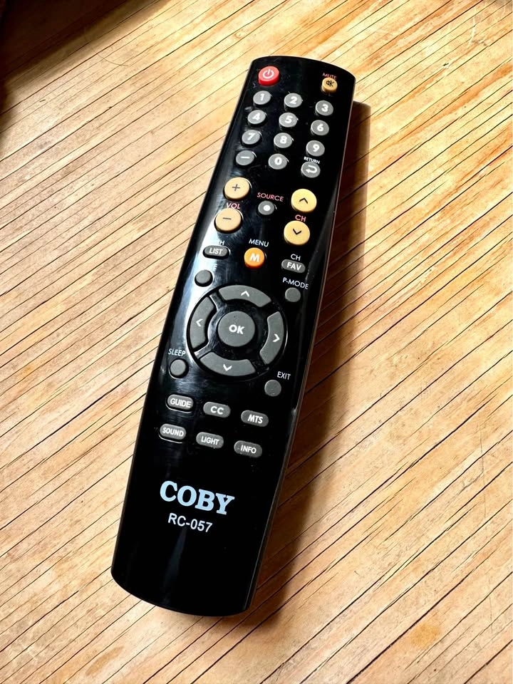 Cody 19” LCD TV - excellent condition - photo 4