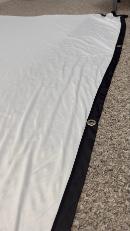 Projector screen - photo 3