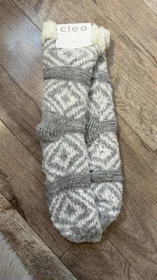 Winter Wear: Beanies, Scarf & Socks - photo 5