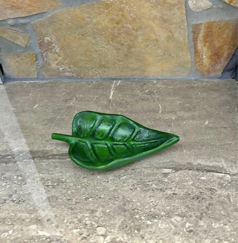 Wooden Leaf Jewelry Tray 6"
