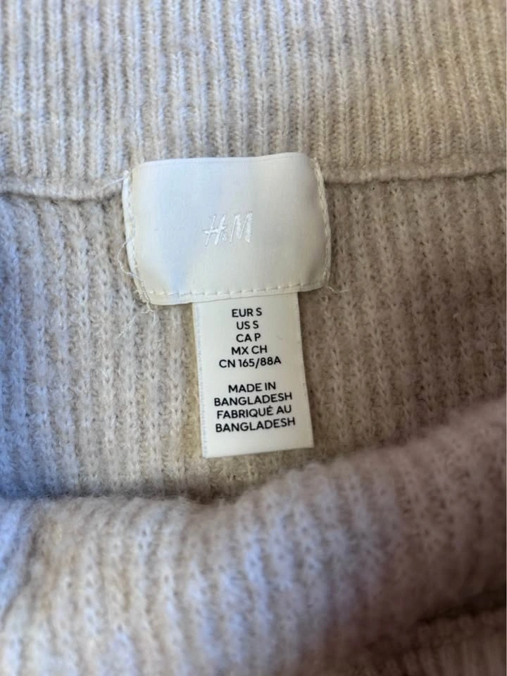H&M Off the Shoulder Sweater - Size Small - photo 2