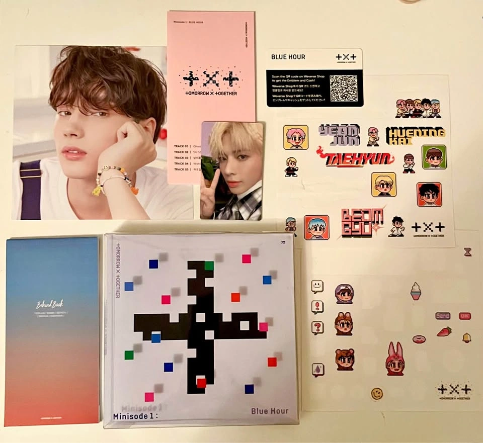 TXT minisode 1 Blue Hour Album - Version R (Photocard & Inclusio