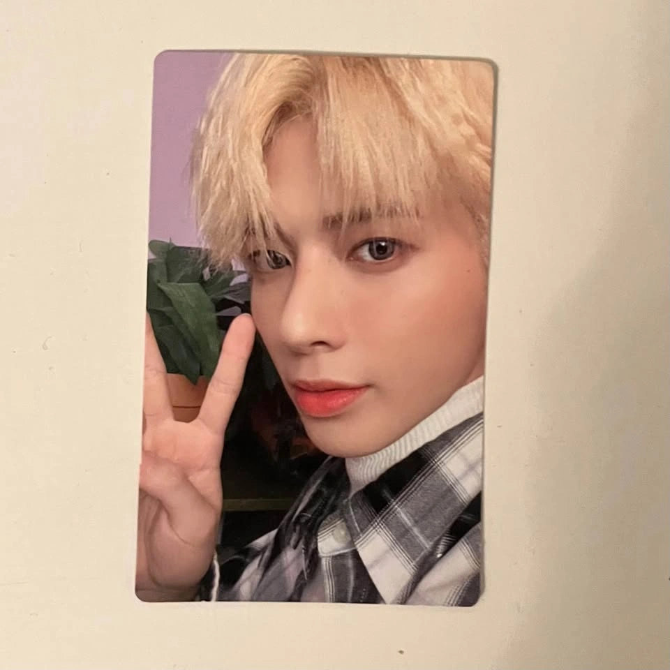 TXT minisode 1 Blue Hour Album - Version R (Photocard & Inclusio - photo 3
