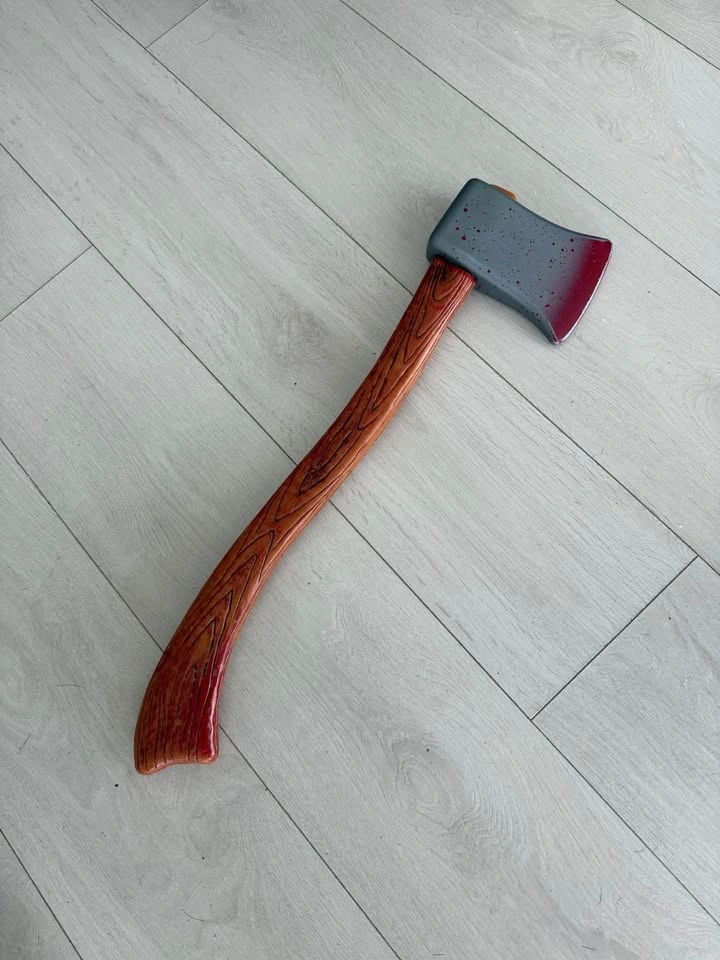 Halloween axe, american psycho