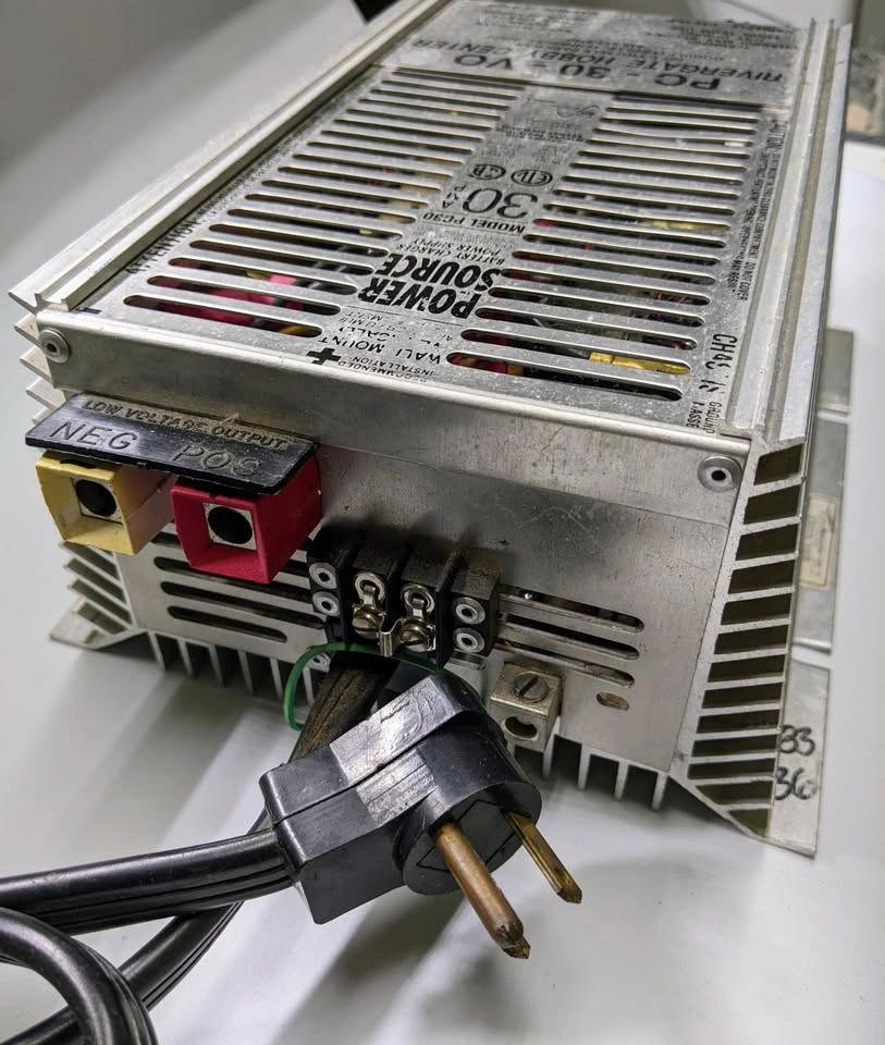 110AC-to-12V DC converter - photo 3