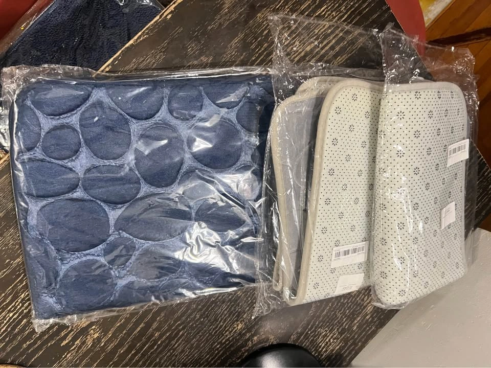 New Memory Foam Bath Mat, Non-Slip Floor Mats $9 Each (15”x24”) - photo 4