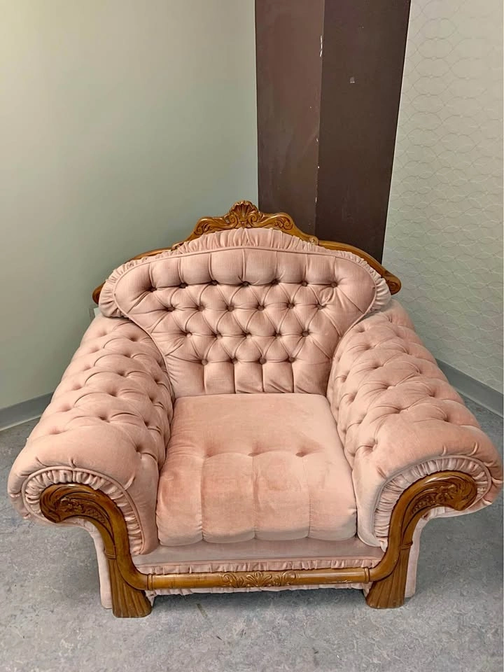 Vintage Pink Velvet Puffed Armchair w Carved Wood