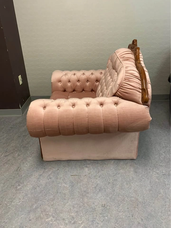 Vintage Pink Velvet Puffed Armchair w Carved Wood - photo 2