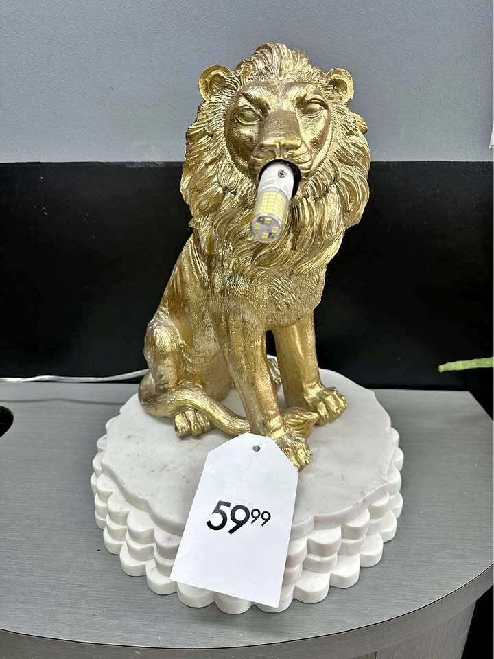 Golden Lion Lamp Homesense Karma w Tags