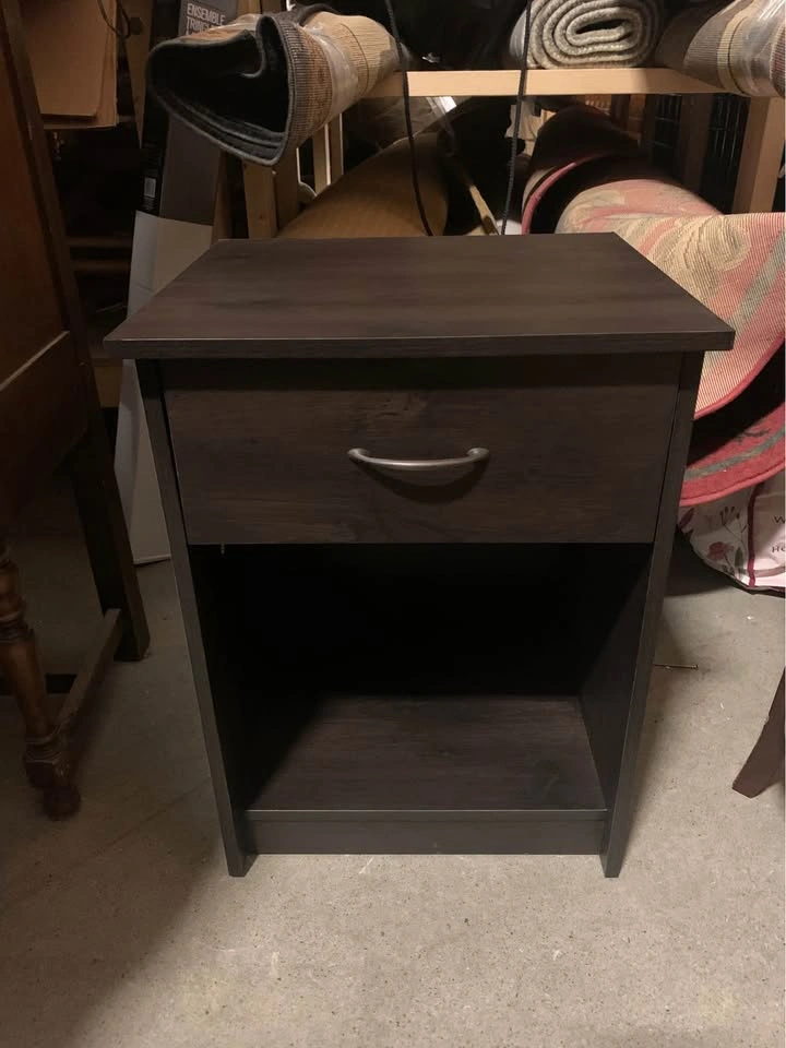 Wood Dresser/Nightstand - Like New