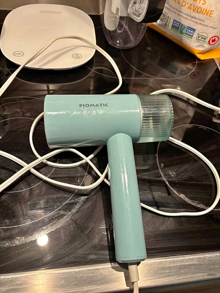 Handheld Clothing Steamer