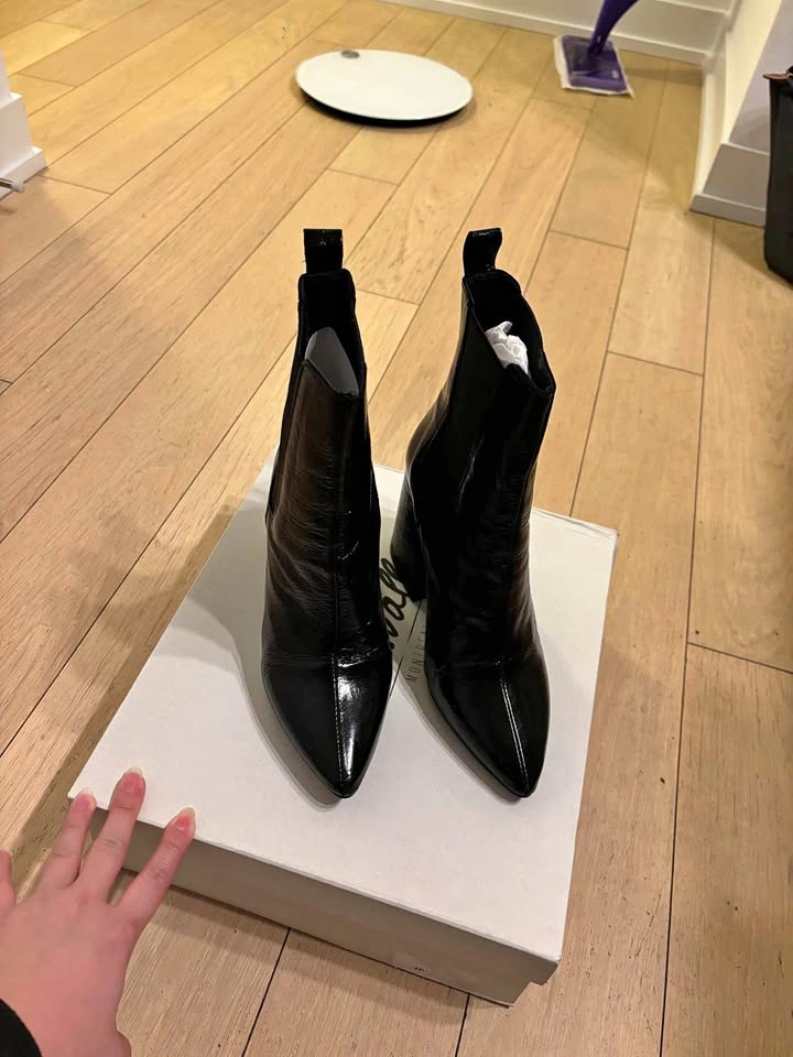 Lintervalle Patent Leather Boots 37