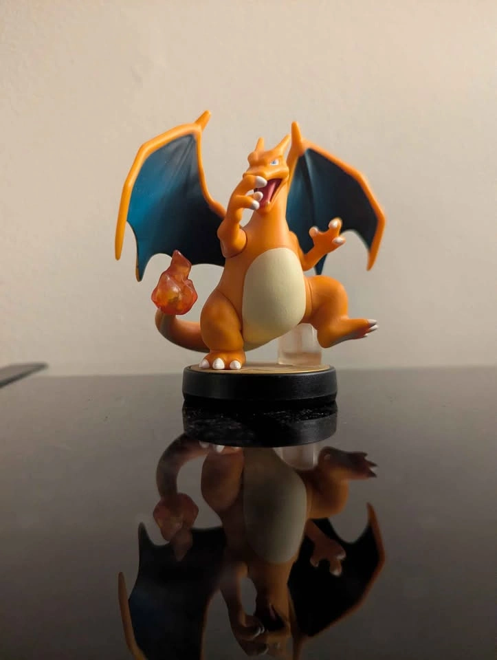 Charizard amiibo