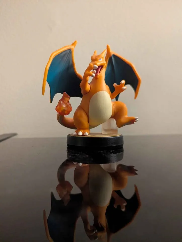 Charizard amiibo