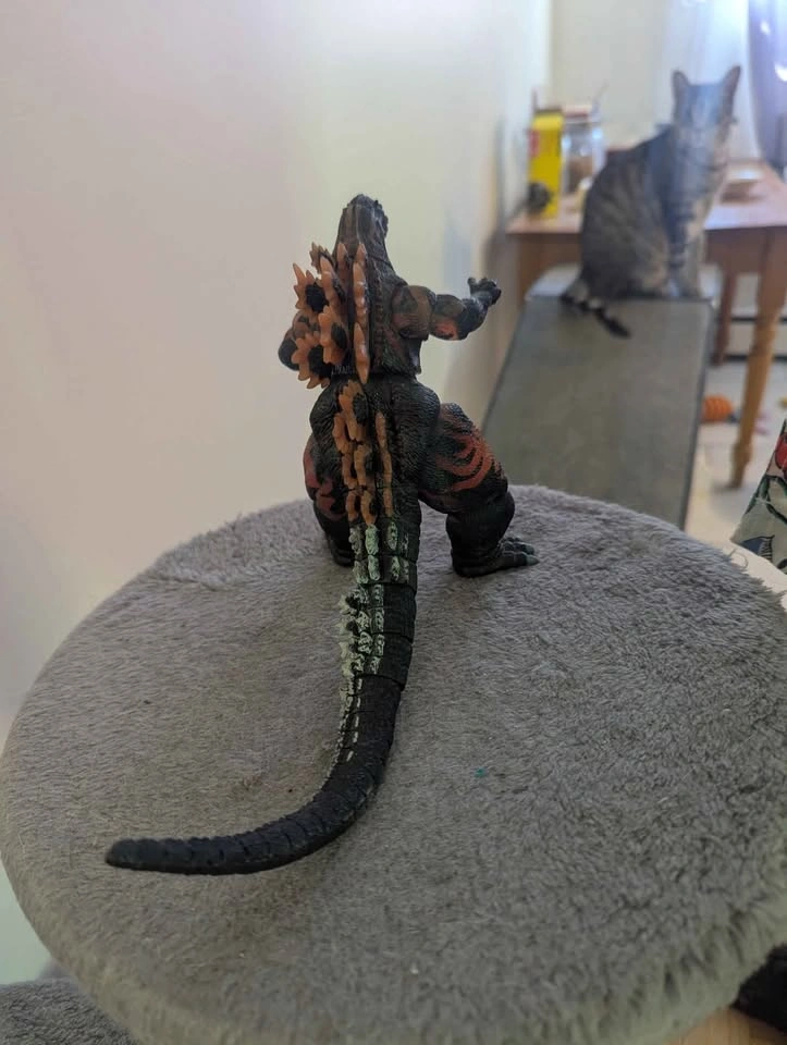 NECA Burnin Godzilla 2001 - photo 4