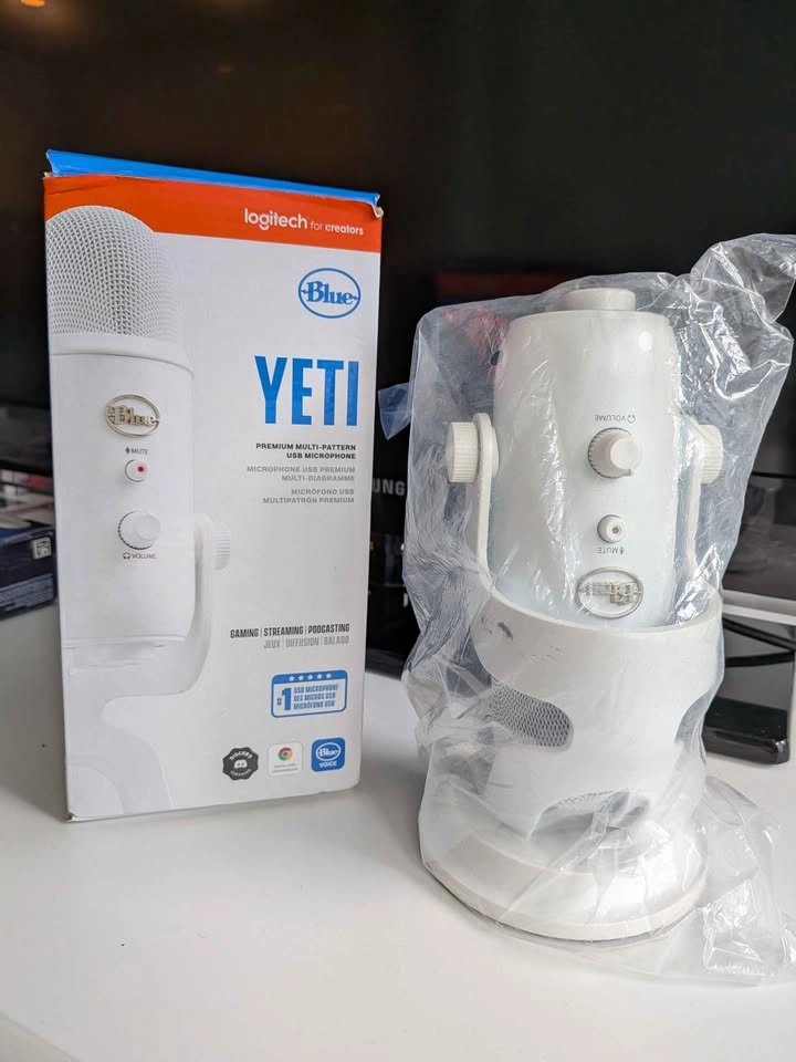 Logitech Yeti Premium USB Microphone - photo 2
