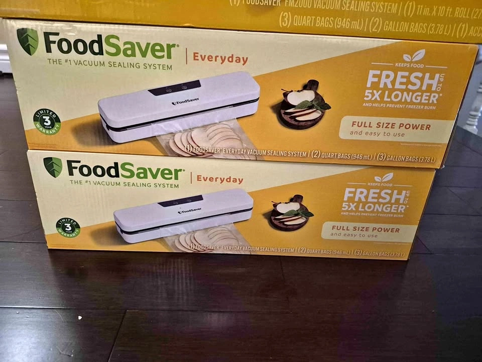 Brand New FoodSaver Everyday Vacuum Sealing System