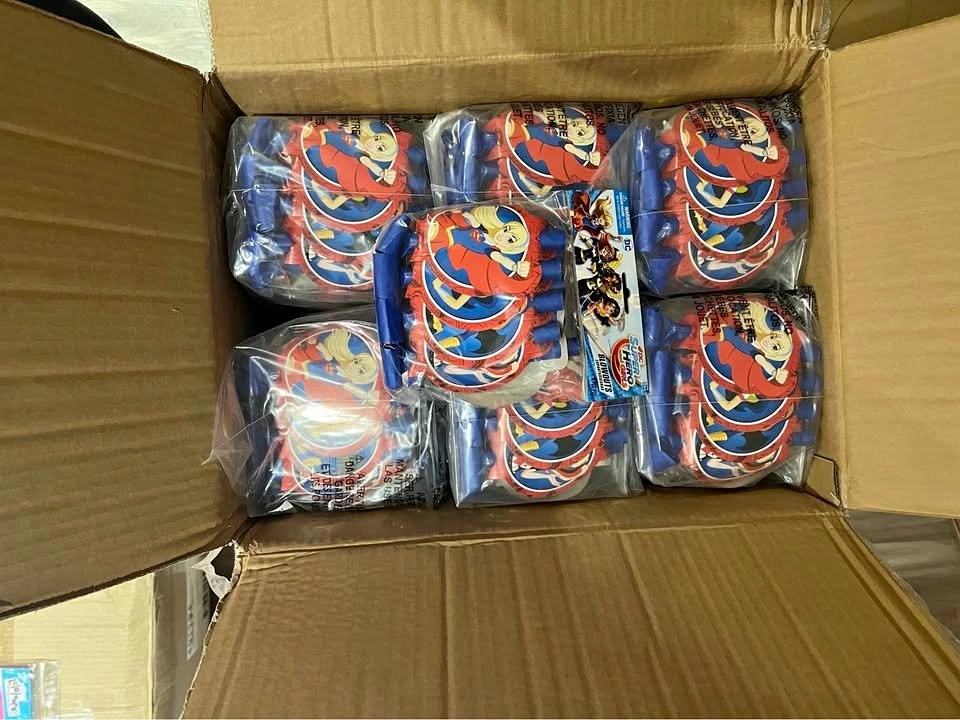 DC Girls Superheroes Party Blowers BOX (108 packs)